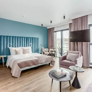 Apartment Deo Plaza - Old Town By Rent Like *