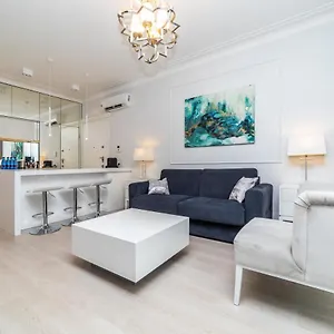 Cristal - Neptun Park By Oneapartments *