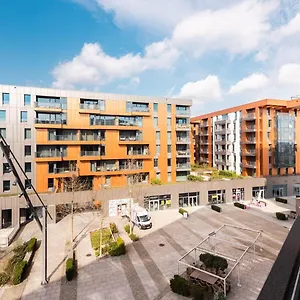 Flatbook - Center Brabank With Parking
