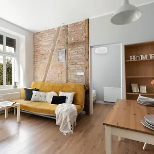 Apartment Elite Stare *