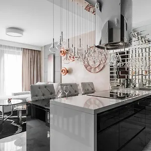 Lustrzany Waterlane Island Apartament