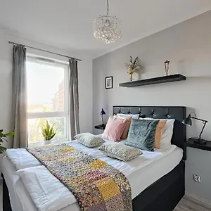 Urban Nest Group - Walowa 25c *