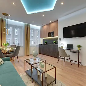Ideal Zlotnikow Apartment *