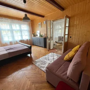Rekin Aparthotel *