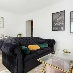 Apartment Stylowy Z Parkingiem I Biurkiem W Gdansku By Renters Gdansk