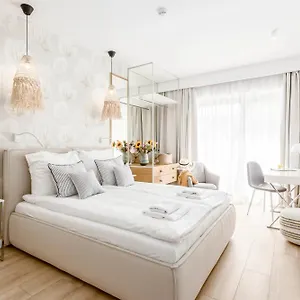Chmielna 10 - Kompleks Deo - Old Town By Rent Like Aparthotel