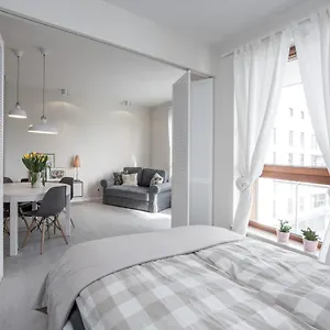 Apartment Z Widokiem Na Dworek