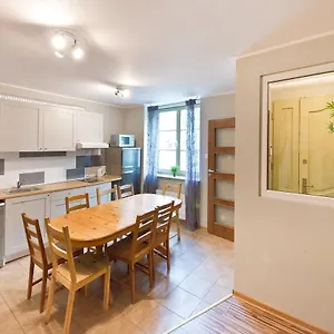 Apartament Ten Apartment
