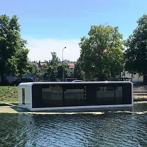 Lägenhet Dom Na Wodzie - Flohotel