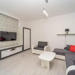 Golden Garden Gates Apartment *