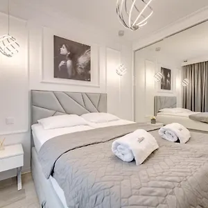 Dom & House - Navio Estate Apartment