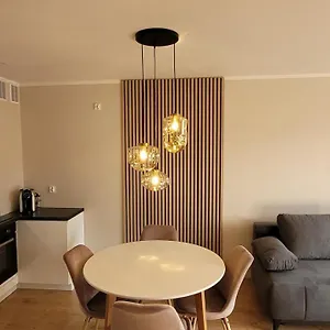 Sloneczny Z Ogrodkiem Apartment *