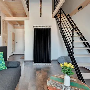 Cozy Loft With Old Town View - Free Parking Apartment *