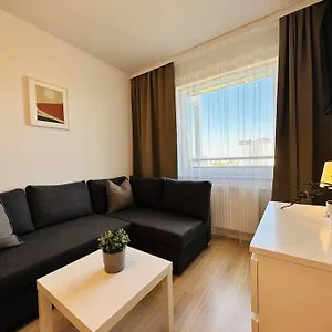 Studio Przy Parku Reagana Apartment *