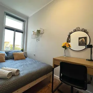 Mmrent Sunflower Homestay *