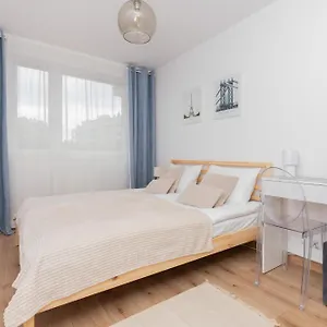Bright With Private Garden And Accepting Pets By Renters * Gdansk