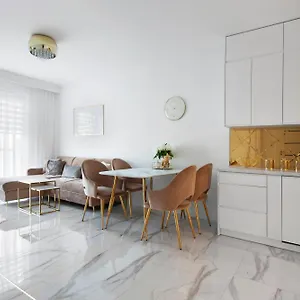 Elite Letnica Glamour Apartment *