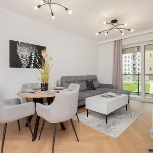 Nowa Letnica Comfortable With Balcony & Parking By Renters *