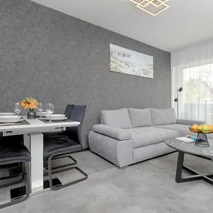 Modern Close To The In By Renters *
