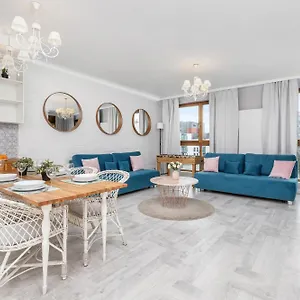 Apartment Modern In Center Near The River With Parking By Renters Gdansk