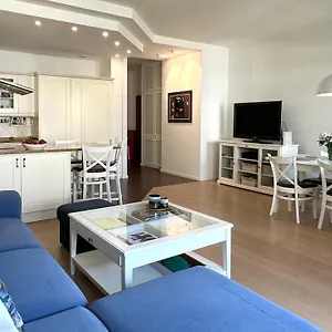 Apartment Tranquil Retreat By The Sea With Forest And Park Views *
