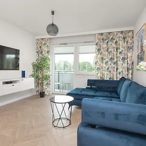 Apartment Latarnikow Estate With Balcony & Parking By Renters