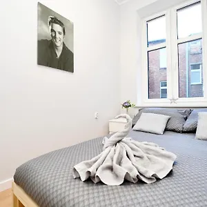 Mmrent Elvis Homestay