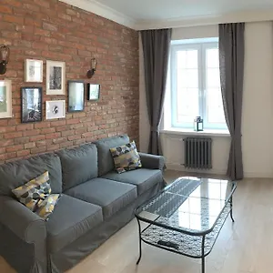 Dlugi Targ Apartment
