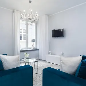 Elite Old Town Apartment