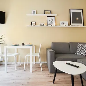 Ropemaker Street Apartment *