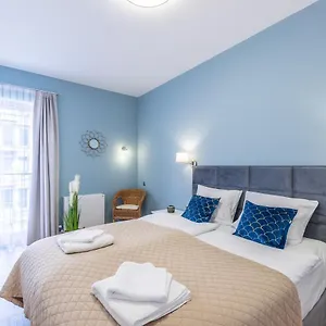Wave - Blue Old Town Apartment *
