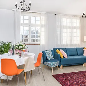 Maya's Flats & Resorts - Old Town Mariacka Apartment