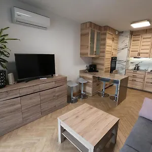 Komfortowy Apartament 2 Pokojowy Blisko Morza *