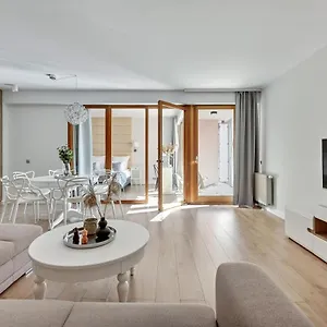 Aura - Riverside & Parking By Downtown Apartment Gdansk