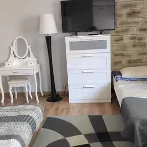 Aleja Apartment *