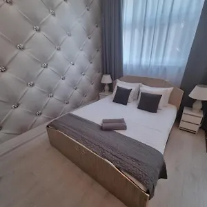 Ela 3*