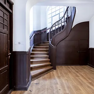 Apartment 5 Shipyard *