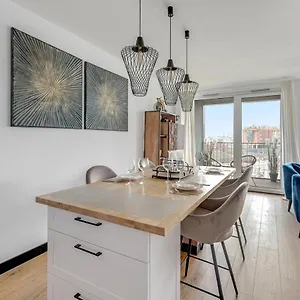 Chlebova - Riverside View Terrace, Free Parking, Gym & Kidsplay By Downtown *