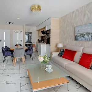 Wave Apartments-gold Exclusive Apartment Gdansk