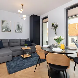 Kollataja With Parking By Renters Prestige Apartment *