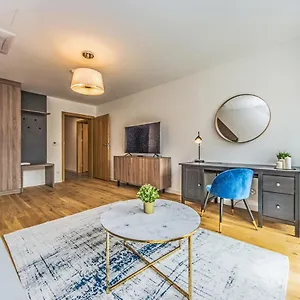 Bh Properties, Teatr Wybrzeze Srodmiescie Apartment *