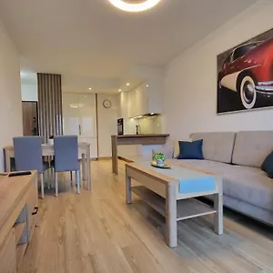 Apartament Bright & Comfy - Baltea