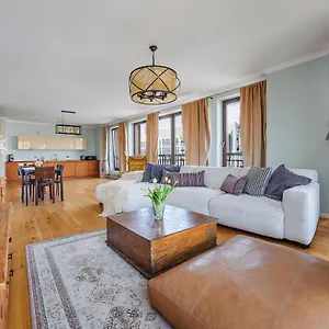 Yacht Mansion - Premium View Apartment *