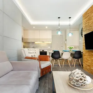 Cozy With Two Bedrooms And Balcony In By Renters Gdansk