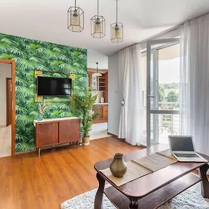 Apartament We Wrzeszczu, Parking Apartment