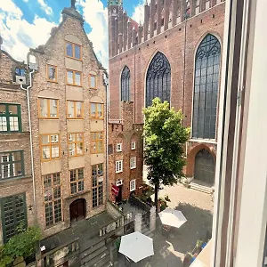 Old Town Center Mariacka View Apartment