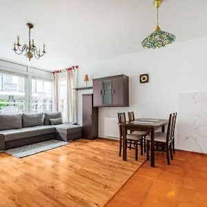 Apartment Urbannestgroup Lakowa60a