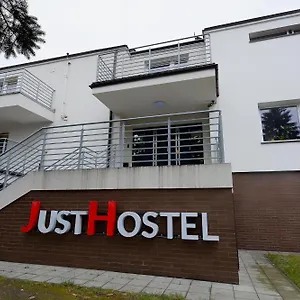 Justhostel