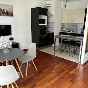 Lion Apartment *