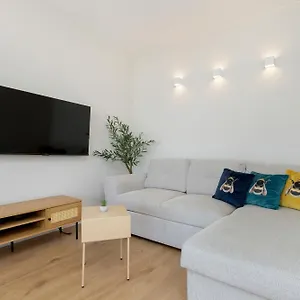 Nowoczesny Apartament Z Balkonem I Parkingiem By Rent Like Apartment *